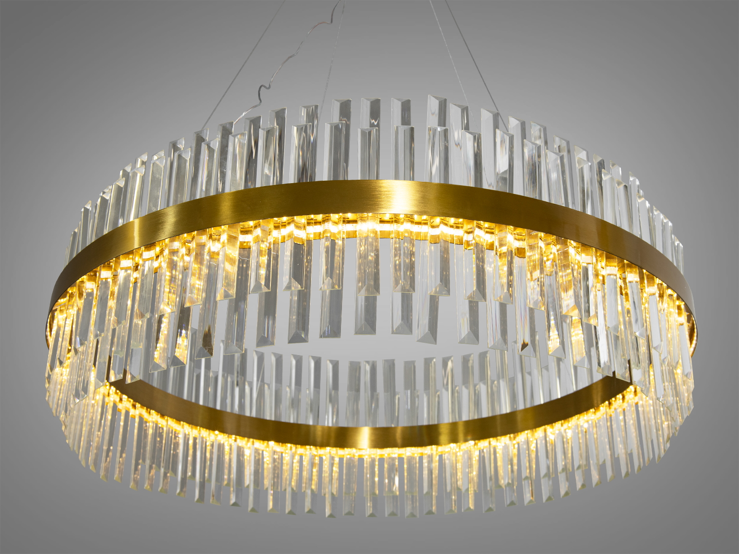 Велика бронзова кришталева світлодіодна люстра на тросах, 190 Вт.  Люстра стане чудовим вибором для тих, хто прагне додати до свого інтерєру щось особливе, неповторне, гармонійне та вражаюче.