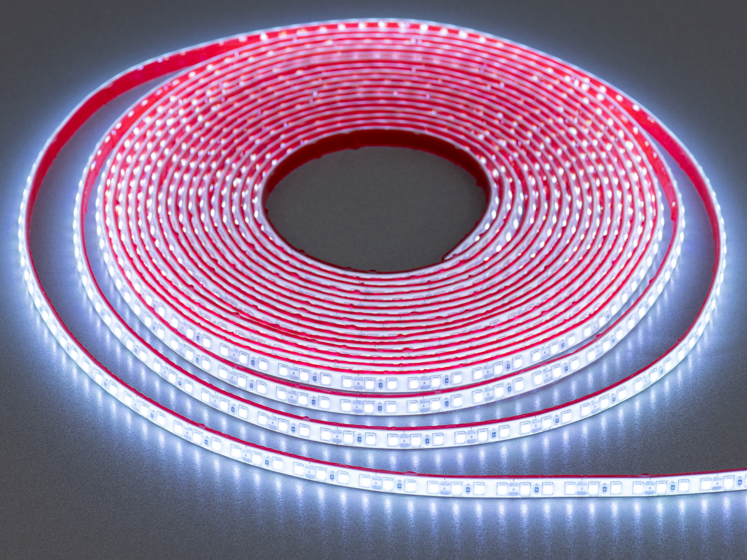 LED стрічка 12в, 120 шт/м, герметична, 8мм, холодний. Придбайте лед стрічку, надійне холодне світло з повним захистом для зовнішнього і внутрішнього використання. LED стрічка 12в, 120 шт/м, герметична, 8мм, холодний. Придбайте лед стрічку, надійне холодне світло з повним захистом для зовнішнього і внутрішнього використання.