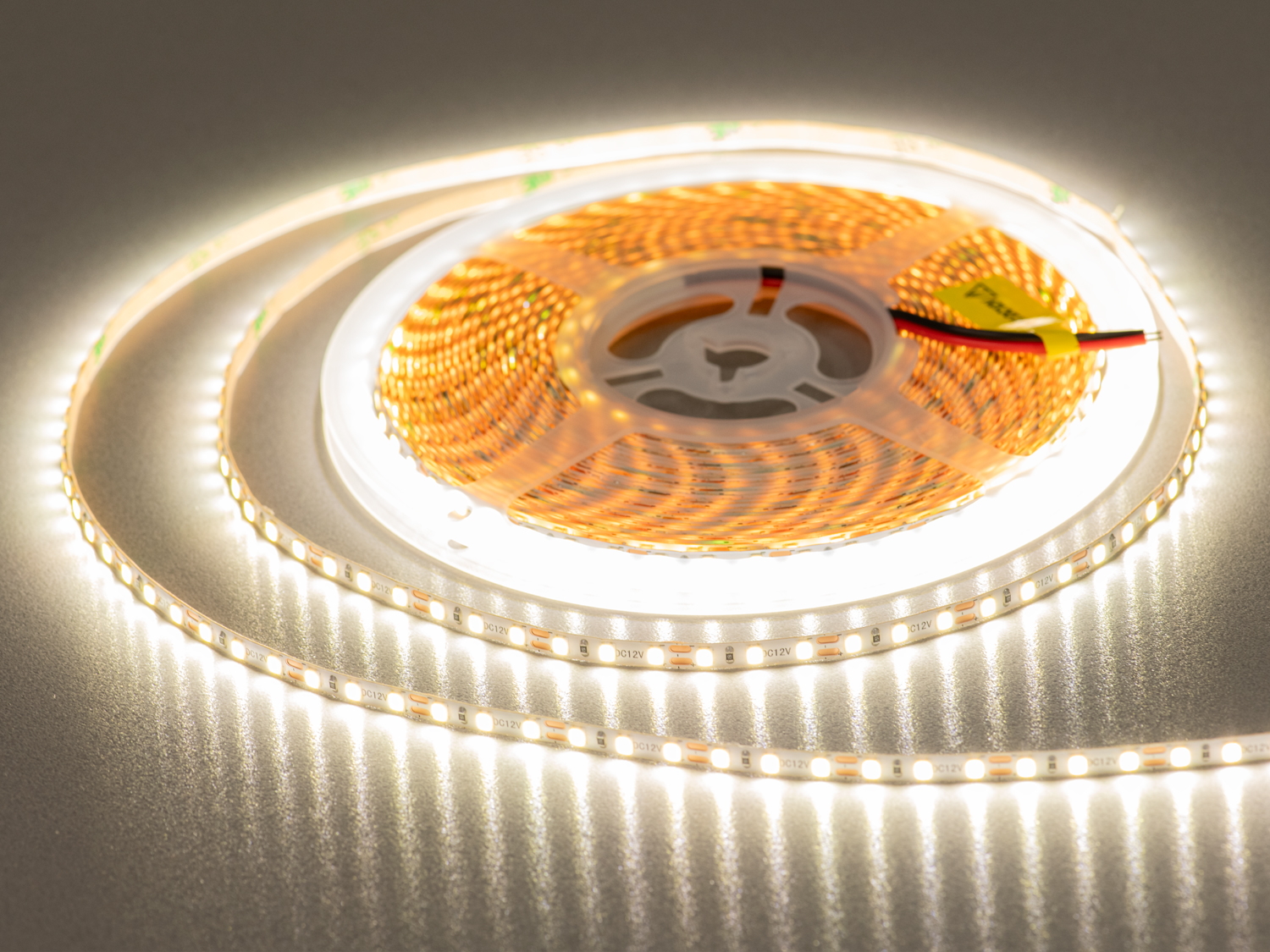 LED стрічка 12В, 120 діодів на метр, 5мм, нейтральний. Придбавши цю лед стрічку, ви отримуєте високу якість і надійність, гарантовану українським брендом.