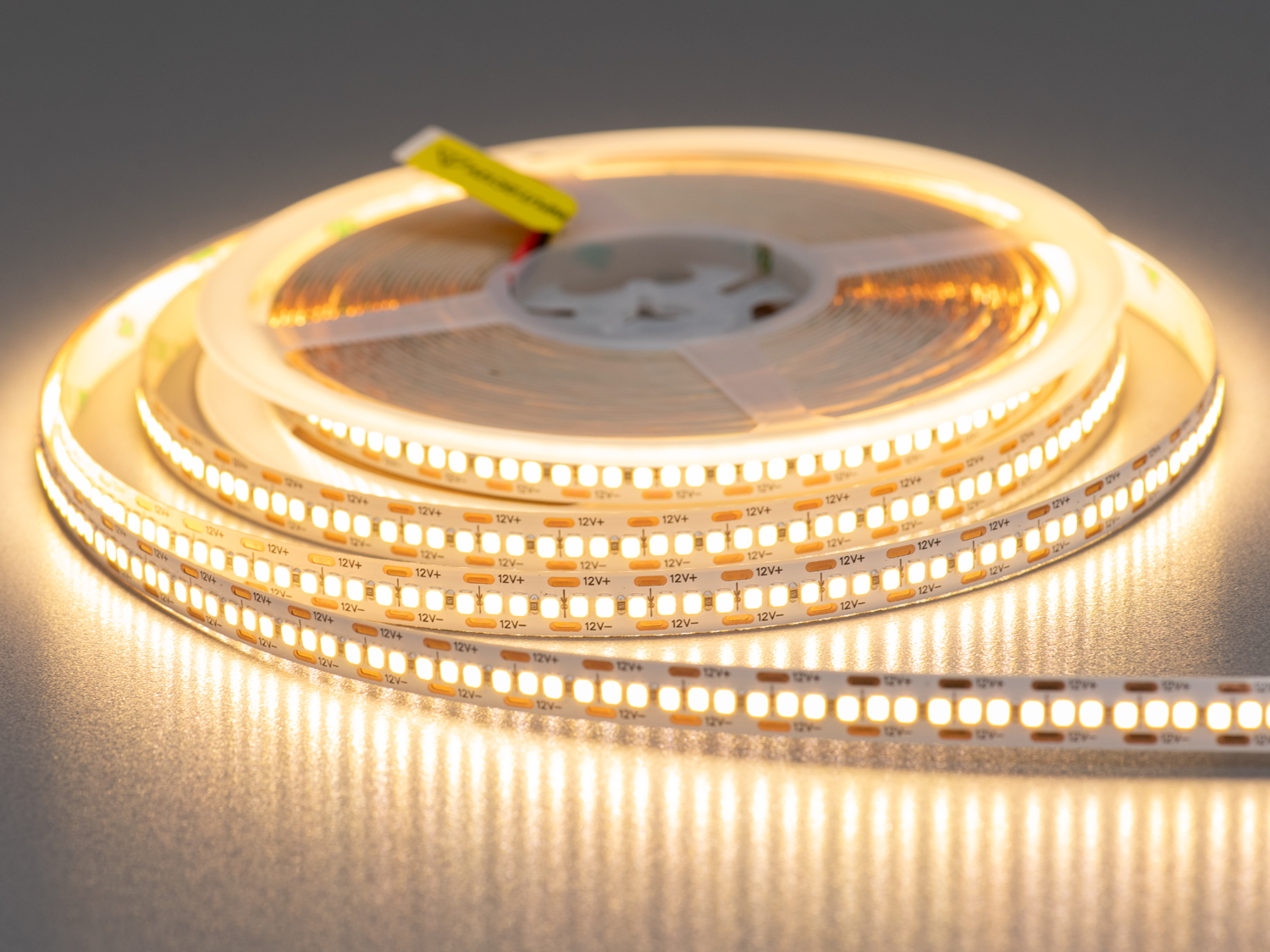 LED стрічка 12D, 240 діодів на метр, 10мм, теплий. Це високоякісний, багатофункціональний освітлювальний елемент, створений для створення комфорту, гармонії та дизайнерського оздоблення. LED стрічка 12D, 240 діодів на метр, 10мм, теплий. Це високоякісний, багатофункціональний освітлювальний елемент, створений для створення комфорту, гармонії та дизайнерського оздоблення.