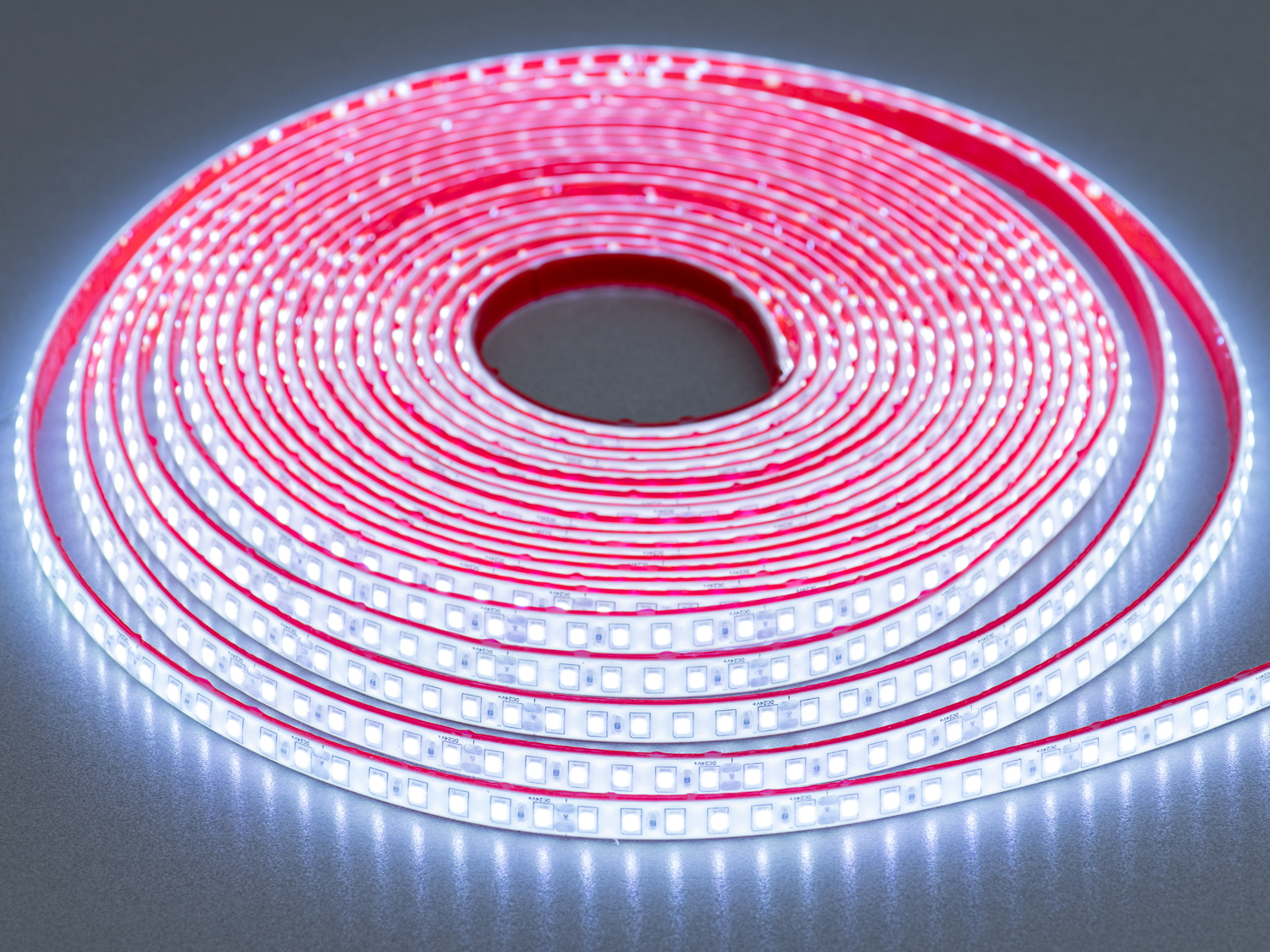 LED стрічка 24В, 180 діодів на метр, 8мм, холодний. Придбайте led стрічку, яка поєднується з гіпсокартонними конструкціями, натяжними стелями, декоративними вставками та металевими елементами інтерєру. LED стрічка 24В, 180 діодів на метр, 8мм, холодний. Придбайте led стрічку, яка поєднується з гіпсокартонними конструкціями, натяжними стелями, декоративними вставками та металевими елементами інтерєру.
