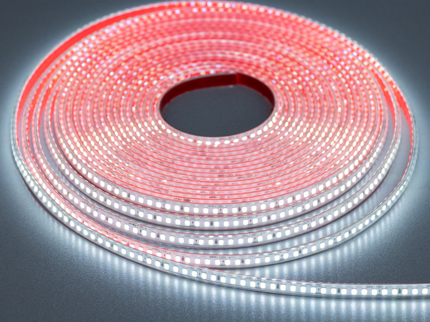 LED стрічка 24В, 180 шт/м, герметична, 8мм, холодний. Живлення лед стрічки 24 В дозволяє зменшити падіння напруги при великій довжині стрічки та забезпечує рівномірну яскравість. LED стрічка 24В, 180 шт/м, герметична, 8мм, холодний. Живлення лед стрічки 24 В дозволяє зменшити падіння напруги при великій довжині стрічки та забезпечує рівномірну яскравість.