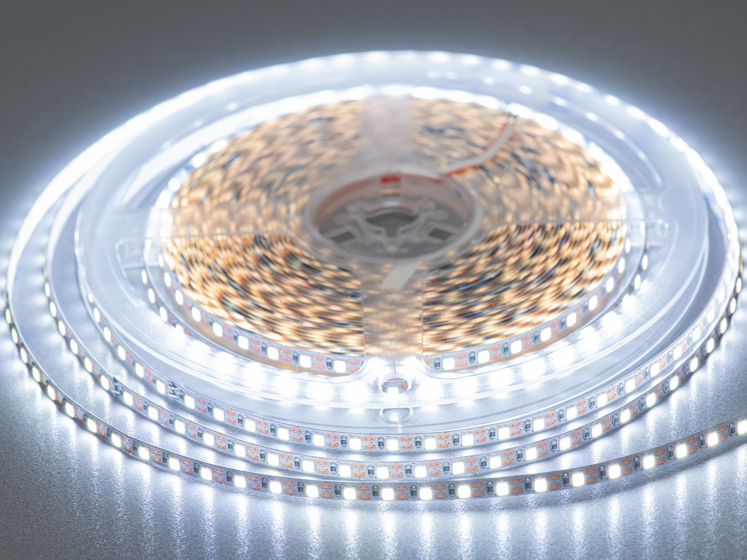 LED стрічка 12В, 120 діодів на метр, 5мм, холодний. Придбайте лед стрічку, яка поєднує в собі ефективність, довговічність, легкість монтажу та широкий спектр застосування. 
