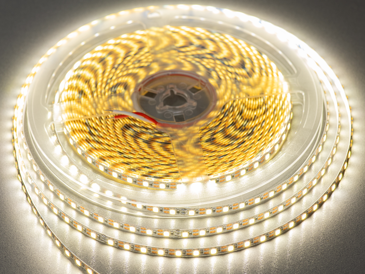 LED стрічка 12В, 120 діодів на метр, 5мм, нейтральний. Придбавши цю лед стрічку, ви отримуєте високу якість і надійність, гарантовану українським брендом.