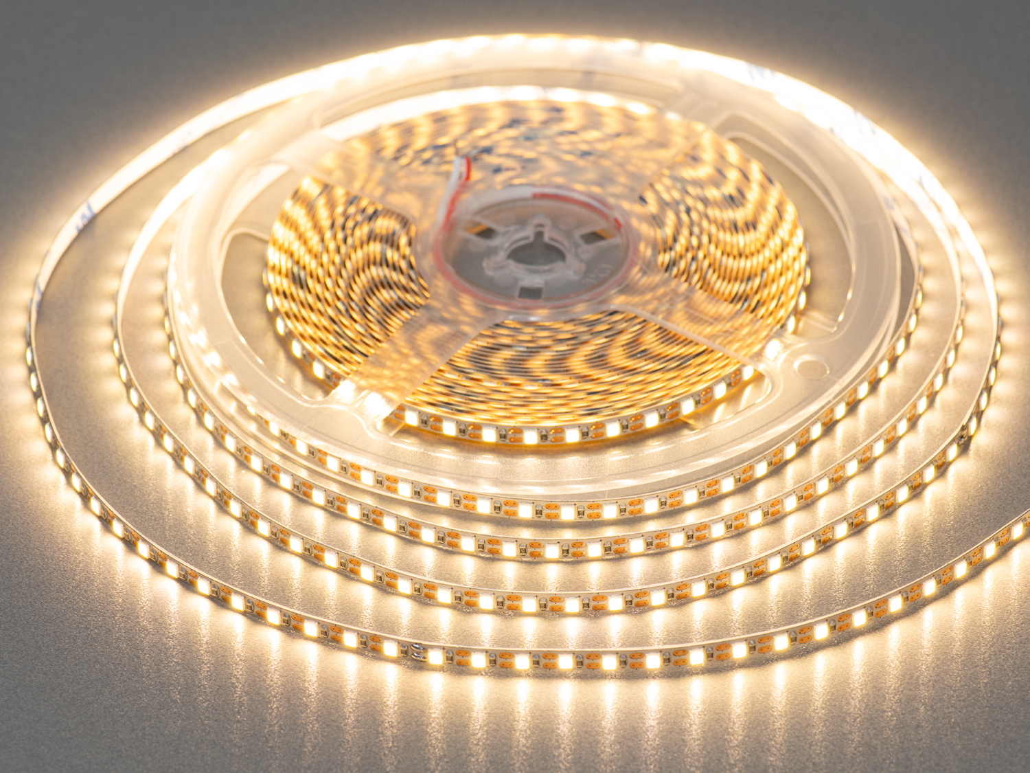 LED стрічка 12В, 120 діодів на метр, 5мм, теплий. Придбайте світлодіодну стрічку нового покоління, яка поєднує ефективність, мяке тепле світло, гнучкість та економічність.