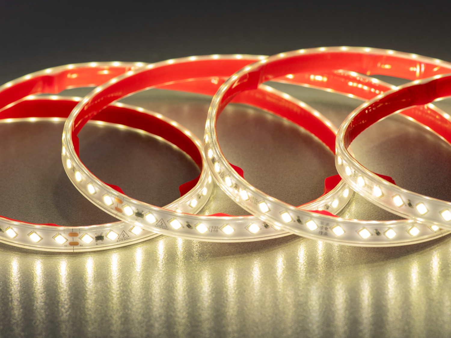 LED стрічка 220в, 120 шт/м, герметична, 8мм, холодний. Придбайте led стрічку, надійне, яскраве та економічне рішення для зовнішнього, технічного та архітектурного освітлення.