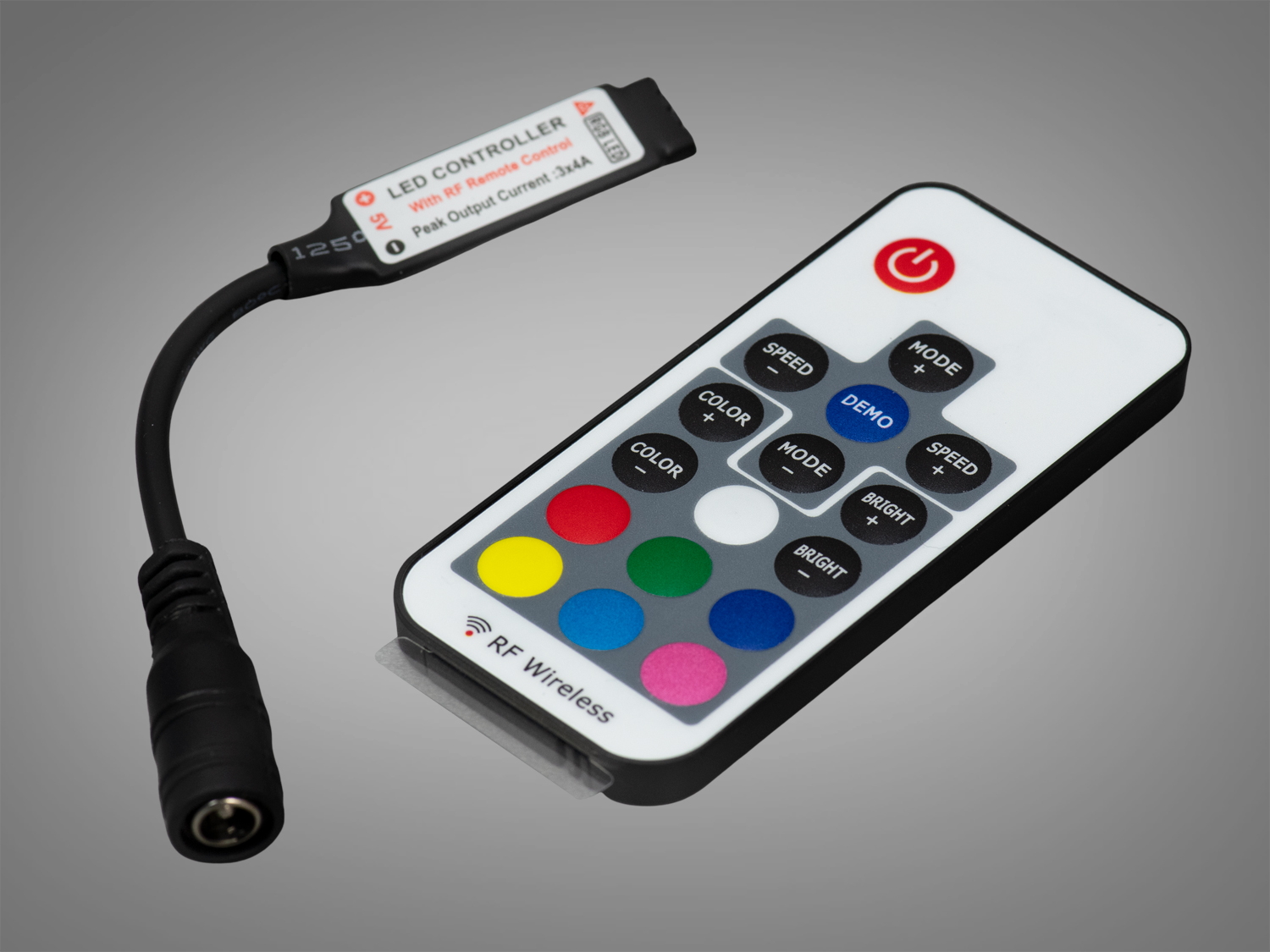 Контролер з радіо ДУ для RGB стрічки. Контролер з радіо ДУ для RGB стрічки.