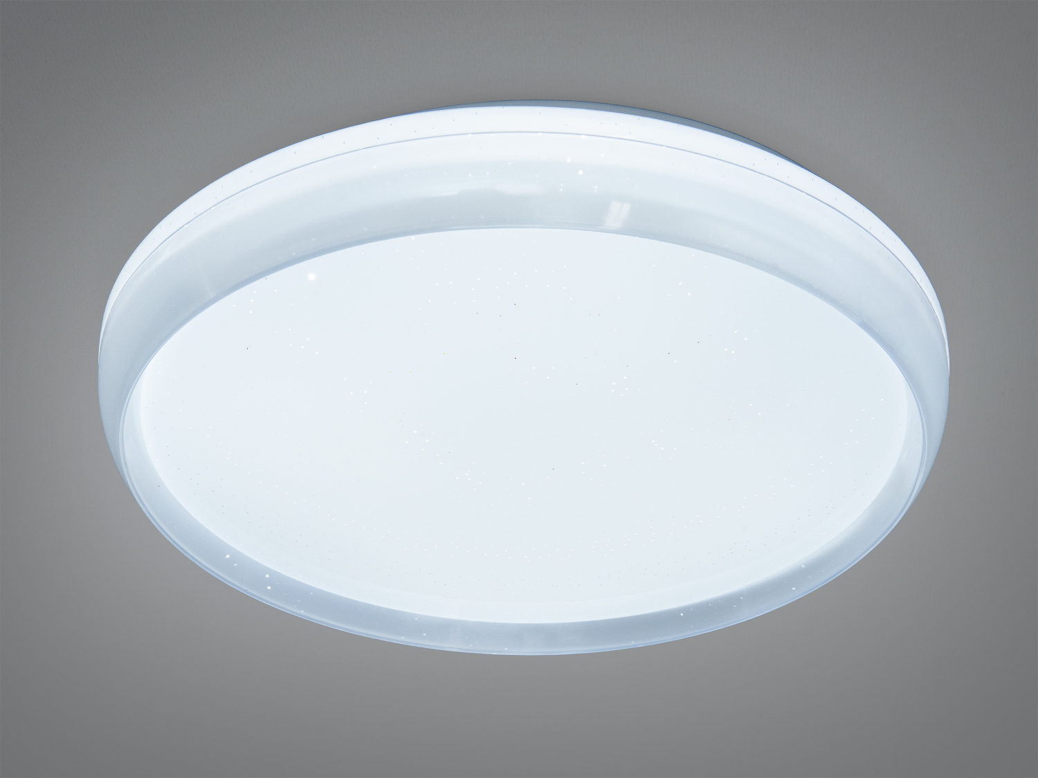 Кругла LED стельова люстра 34 Вт, біла, для кімнат до 6 м². Рівномірне м’яке світло, накладний монтаж, керування від вимикача, без пульта.